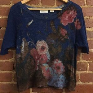 Short sleeve wool sweater with floral pattern